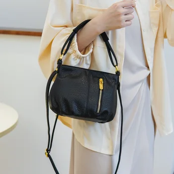 Женская сумка-мешок из мягкой искусственной кожи 2023, новая модная маленькая сумка-тоут, переносная сумка через плечо, Корейские простые женские сумки через плечо
