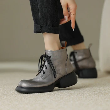 НОВЫЕ осенние ботинки; женская обувь из спилка; женская обувь с круглым носком и массивным каблуком; Повседневные короткие ботинки на шнуровке; ботильоны на платформе;
