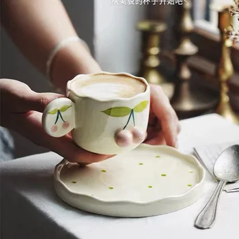 Керамические чашки и блюдца ручной росписи с тиснением вишневого цвета, кофейные чашки высокого качества, набор с подносом для послеобеденного чая milk fufu.