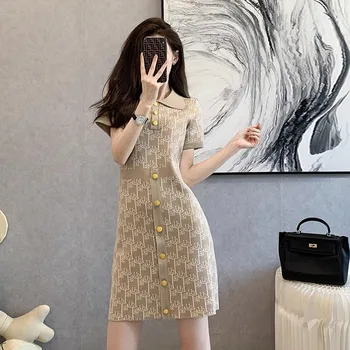 Изысканное трикотажное платье Sandro Rivers, цветочный узор, атмосфера французского винтажизма, сдержанная летом 2022 г.
