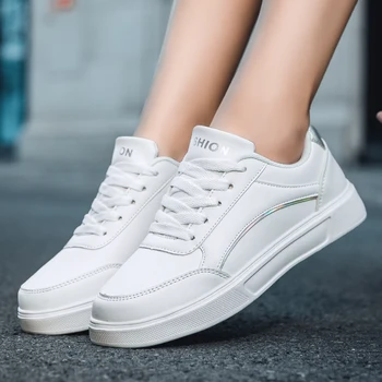 2023 Весенне-осенние женские маленькие белые туфли для кампуса, модные кроссовки для трендов