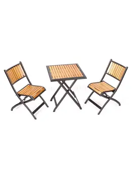 Стол и стулья из массива дерева во дворе кофейня открытый складной балкон уличный набор столов и стульев