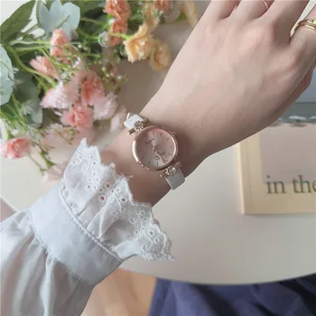 Роскошные кварцевые наручные часы Женские часы Простые женские часы Часы на кожаном ремне Модные кварцевые наручные часы Часы для женщин