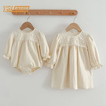 Весеннее платье для новорожденных девочек, однотонное платье сестер с длинными рукавами, осенняя кружевная одежда для новорожденных девочек, комбинезон